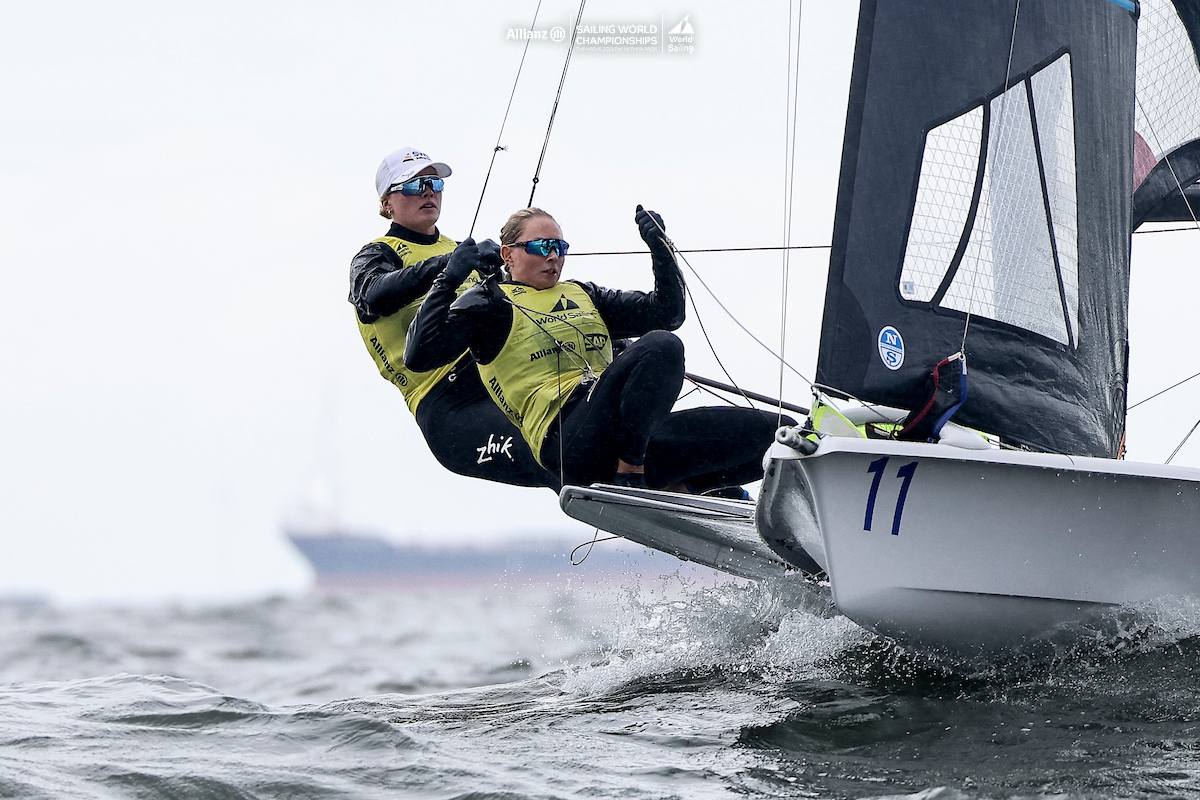 image: Vilma och Rebecca i stor ledning på VM