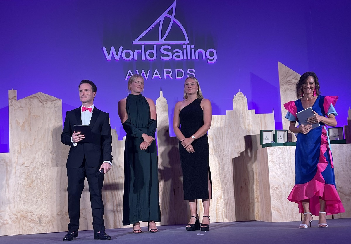 image: Vilma & Rebecca stolta för nomineringen - havskappseglare fick utmärkelsen